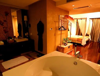 广州花都区养生会所的黄昏恋：当爱情遇上八十岁